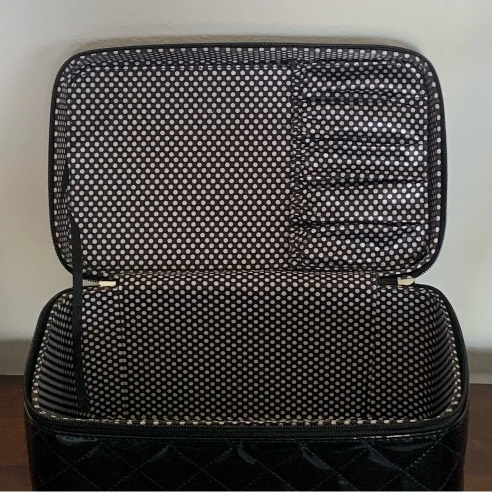 Caboodles black shiny vinyl quilted travel makeup storage case